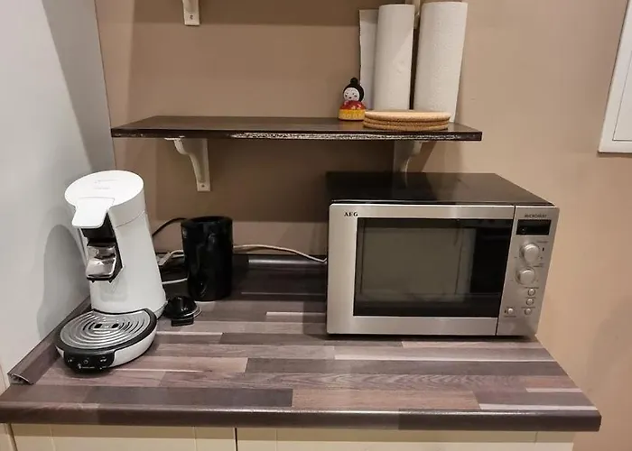 Basecamp 60 Am Waldrand - Fuer Gruppen Familien Monteure - Helles 2-Zimmer-Souterrain - Frankfurt, Hanau, Giessen - Kostenlose Parkplaetze Apartmán *