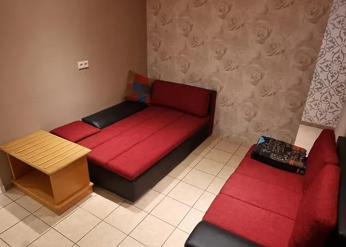 Apartmán Basecamp 60 Am Waldrand - Fuer Gruppen Familien Monteure - Helles 2-Zimmer-Souterrain - Frankfurt, Hanau, Giessen - Kostenlose Parkplaetze