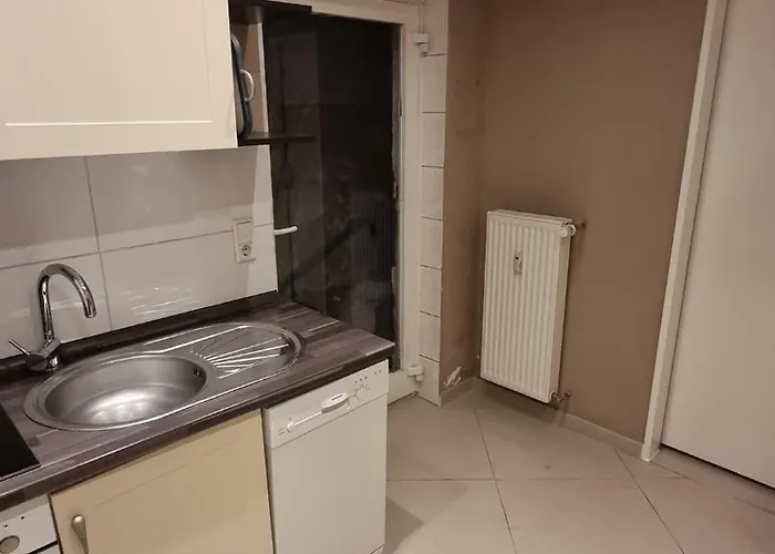 Apartmán Basecamp 60 Am Waldrand - Fuer Gruppen Familien Monteure - Helles 2-Zimmer-Souterrain - Frankfurt, Hanau, Giessen - Kostenlose Parkplaetze *