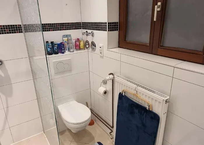 Apartmán Basecamp 60 Am Waldrand - Fuer Gruppen Familien Monteure - Helles 2-Zimmer-Souterrain - Frankfurt, Hanau, Giessen - Kostenlose Parkplaetze *