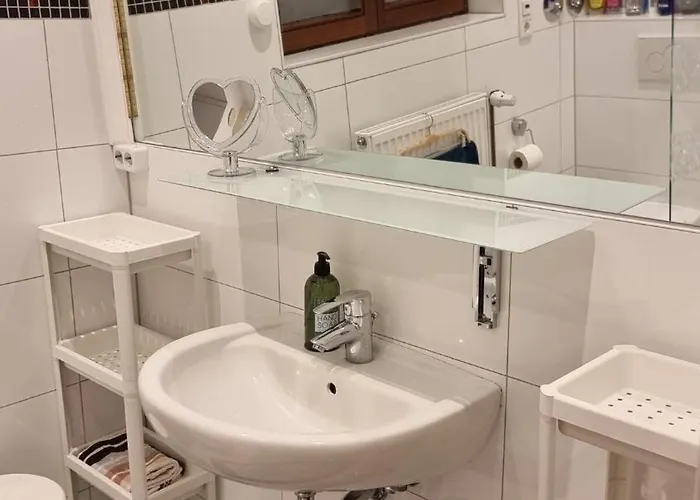 Apartmán Basecamp 60 Am Waldrand - Fuer Gruppen Familien Monteure - Helles 2-Zimmer-Souterrain - Frankfurt, Hanau, Giessen - Kostenlose Parkplaetze